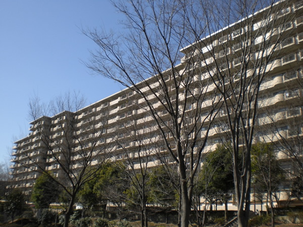 アルスあざみ野の外観