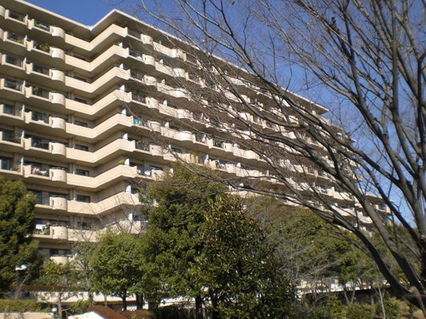 アルスあざみ野の外観