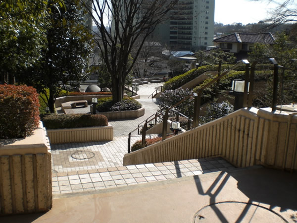 アルスあざみ野の外観