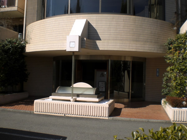 アルスあざみ野の外観