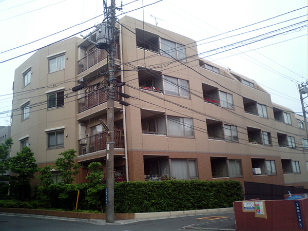 アルス鷺沼プラシアスの外観