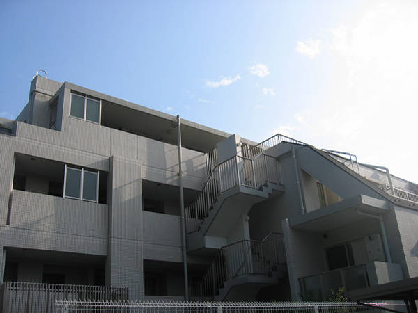 グランノエル鷺沼ヒルズの外観