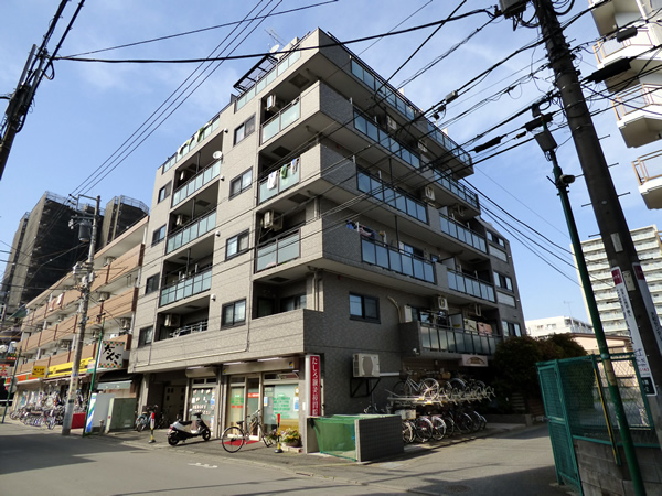 ノーブルビッグヴァン南林間の外観