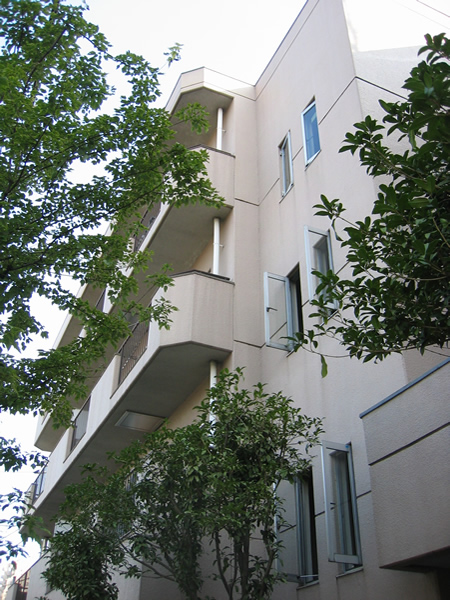 陽輪台第2あざみ野の外観