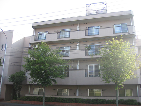 陽輪台第2あざみ野の外観