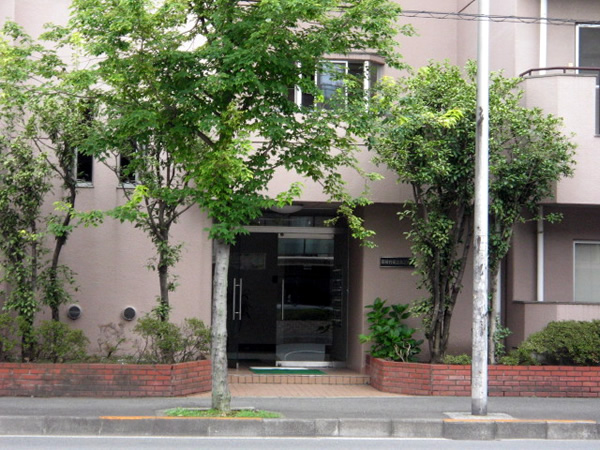 陽輪台第2あざみ野の外観