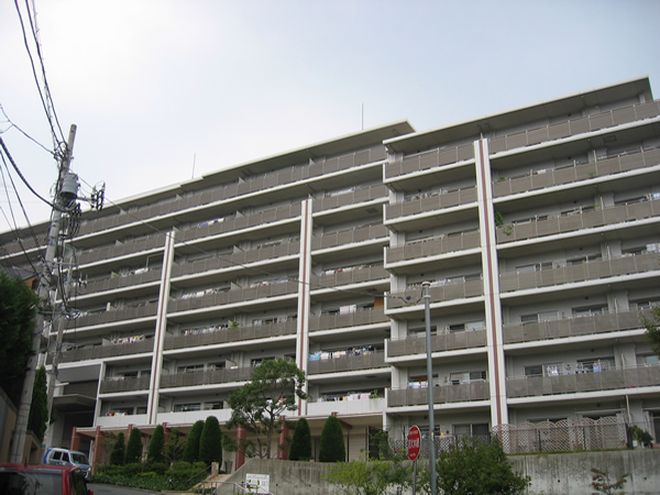 ファミールあざみ野スカーレットヒルズの外観