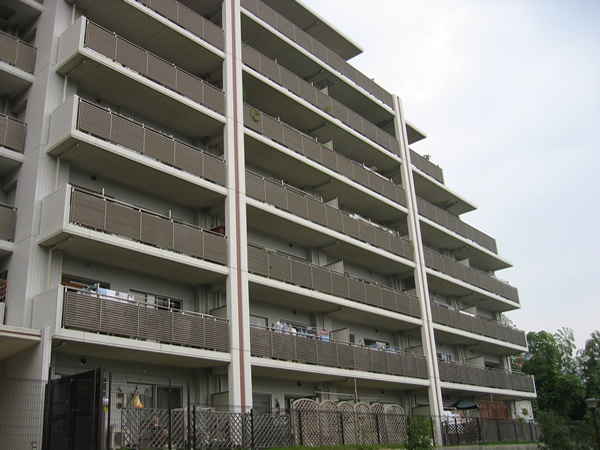 ファミールあざみ野スカーレットヒルズの外観