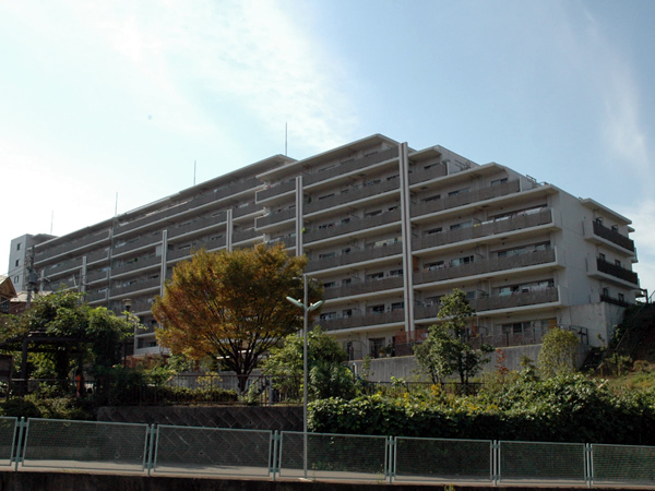 ファミールあざみ野スカーレットヒルズの外観