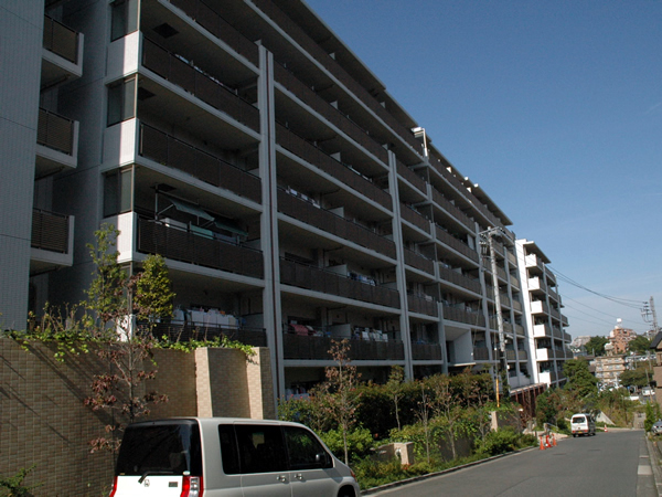 ファミールあざみ野スカーレットヒルズの外観