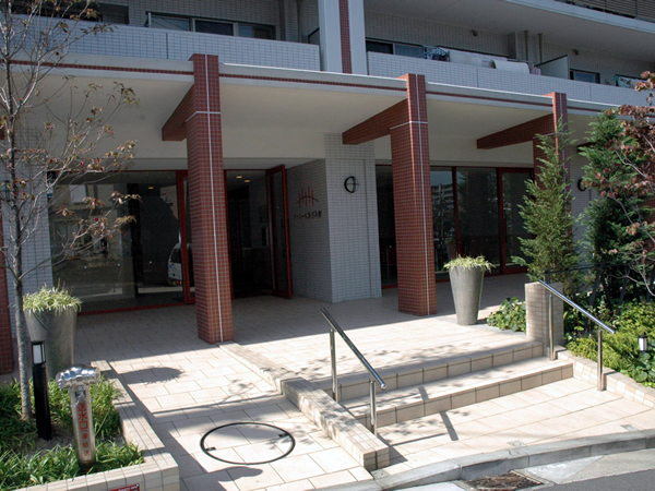 ファミールあざみ野スカーレットヒルズの外観