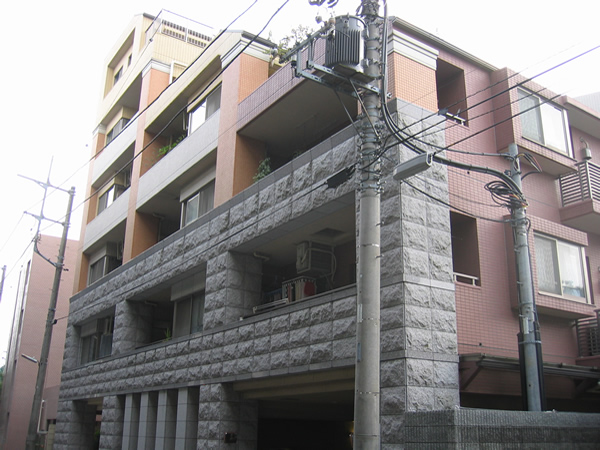 クオスあざみ野の外観