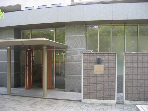 ローブルたまプラーザの外観