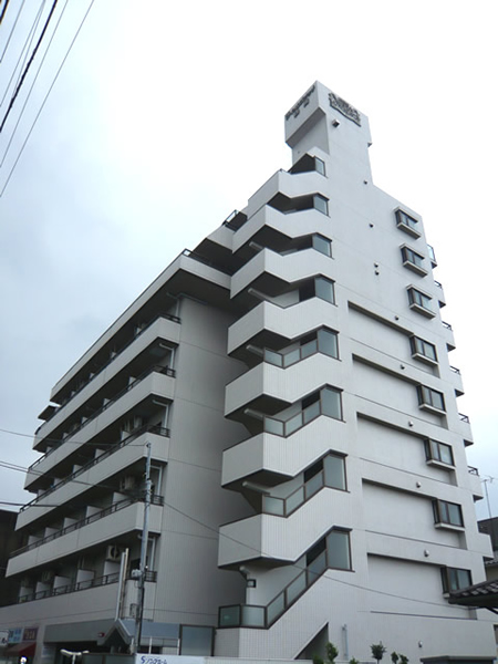 ライオンズプラザ鶴間の外観