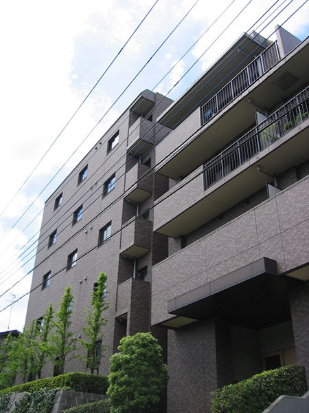 バームステージあざみ野の外観