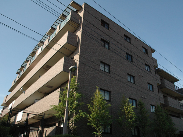 バームステージあざみ野の外観