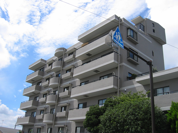 グリーンシティあざみ野2番館の外観