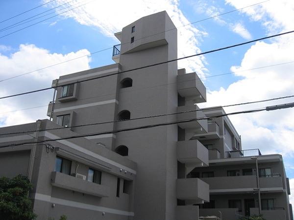 グリーンシティあざみ野2番館の外観