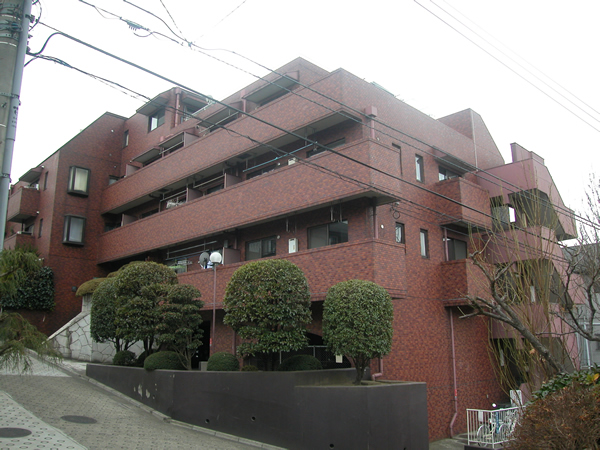 ライオンズマンションたまプラーザ第2の外観