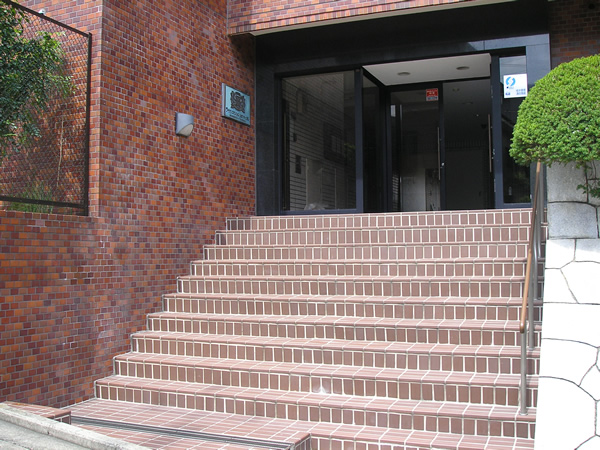 ライオンズマンションたまプラーザ第2の外観