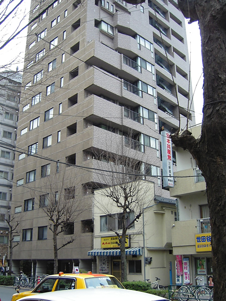 トゥールロワイヤル三軒茶屋の外観