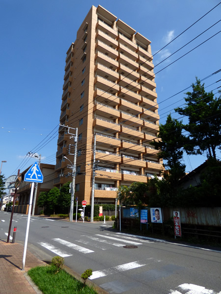 ダイアパレス鶴間2の外観