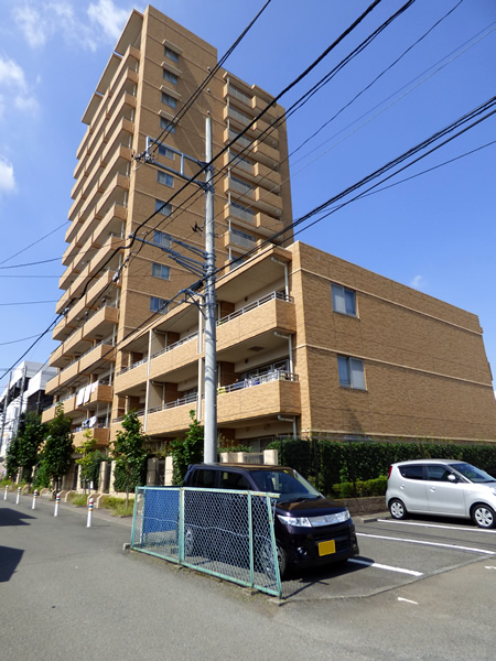 ダイアパレス鶴間2の外観