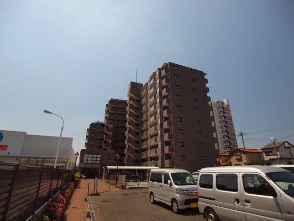 ドラゴンマンション中央林間弐番館の外観