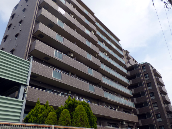 ドラゴンマンション中央林間弐番館の外観