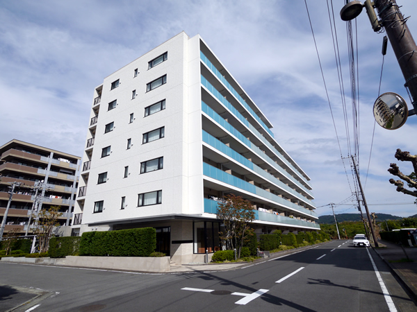 リーフィアレジデンス開成ステーションイーストの外観