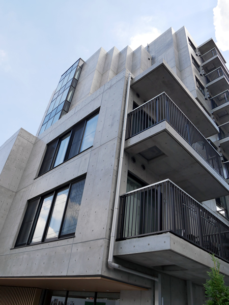 ZOOM高田馬場の外観