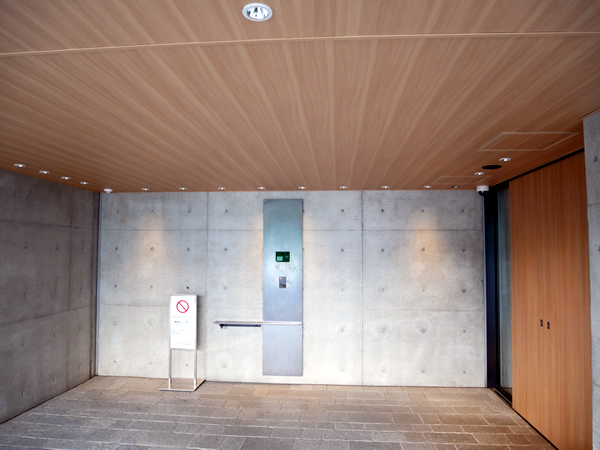 ZOOM高田馬場の外観