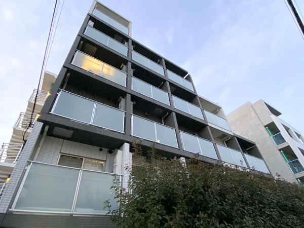 ビーシティ高田馬場アリビエの外観