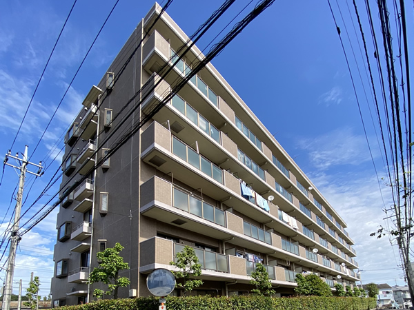 ファミール新松戸の外観