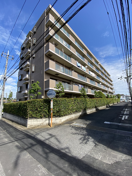 ファミール新松戸の外観