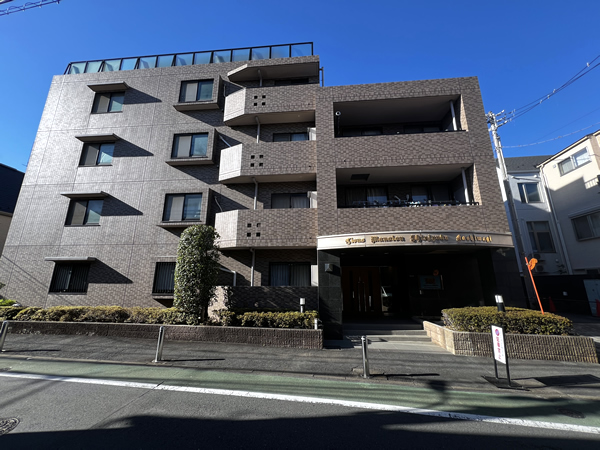 ライオンズマンション新宿柏木の外観