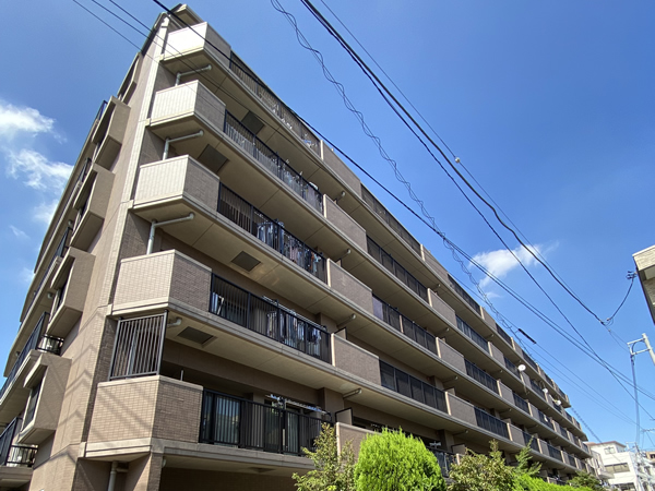 ナイスアーバン横浜鶴見フォルシオンの外観