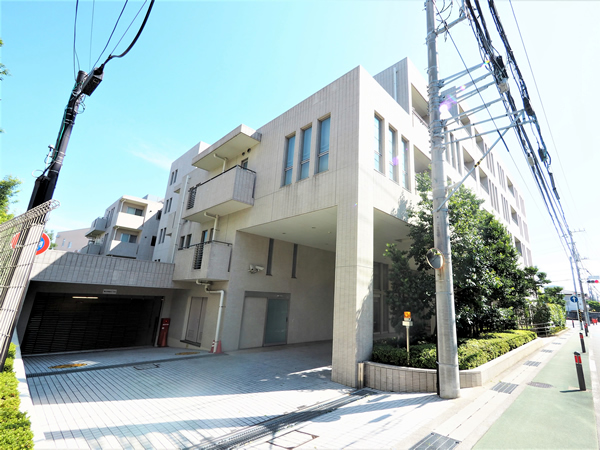 鎌倉御成町マスターズハウスの外観