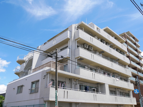 ハイネス上板橋2番館の外観