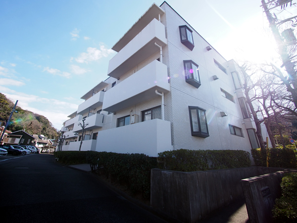 葉山ニューライフの外観