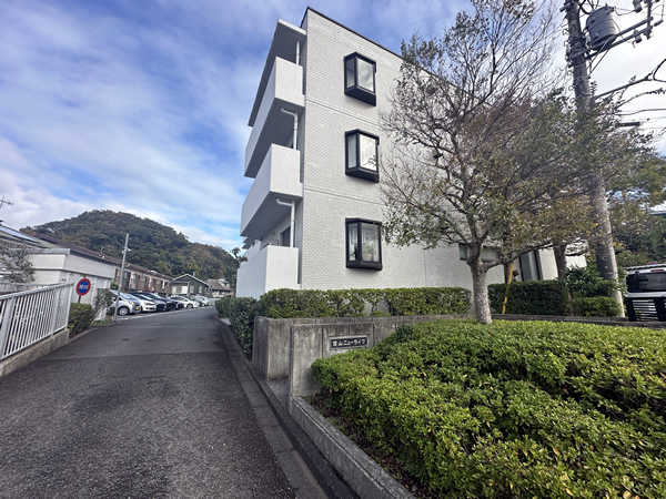 葉山ニューライフの外観