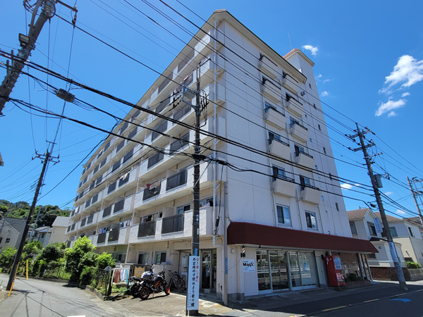 京王向ヶ丘マンションの外観