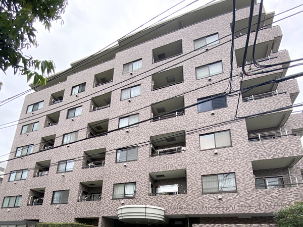 クレッセント府中の外観