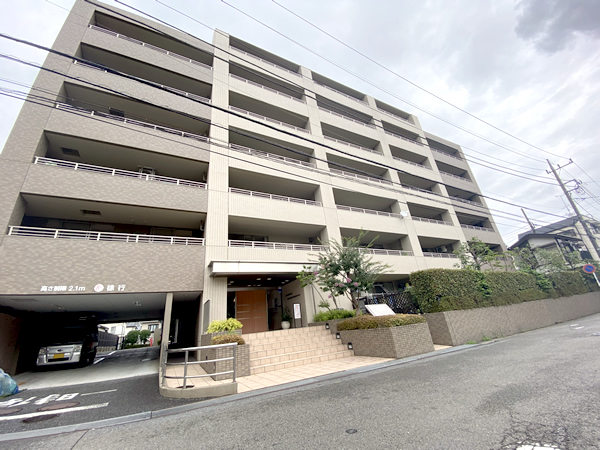 ライオンズマンション武蔵新城中央公園の外観