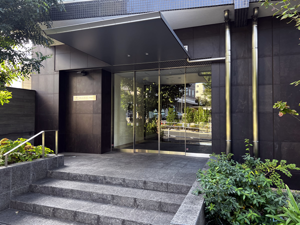 ザ・パークハウス新宿柏木の外観