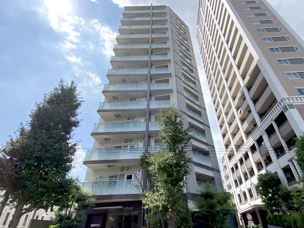 ザ・パークハウス新宿柏木の外観