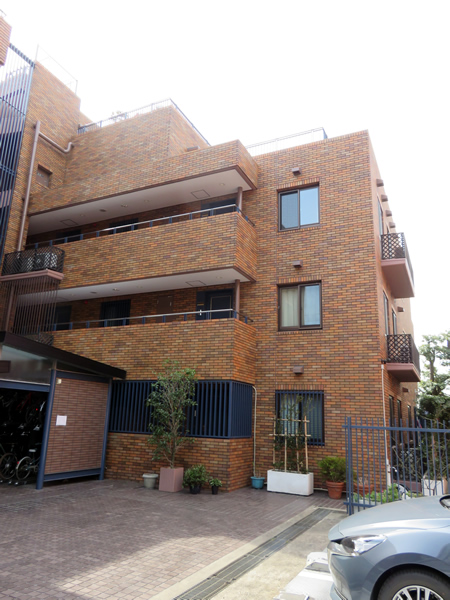 ペアシティ花房山の外観