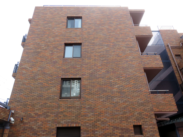 ペアシティ花房山の外観