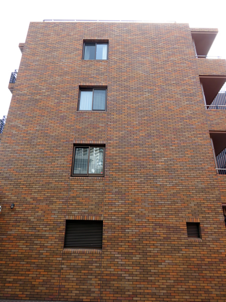 ペアシティ花房山の外観