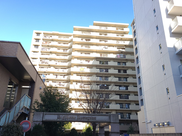 ステーション・フロント　ハイホーム久米川の外観